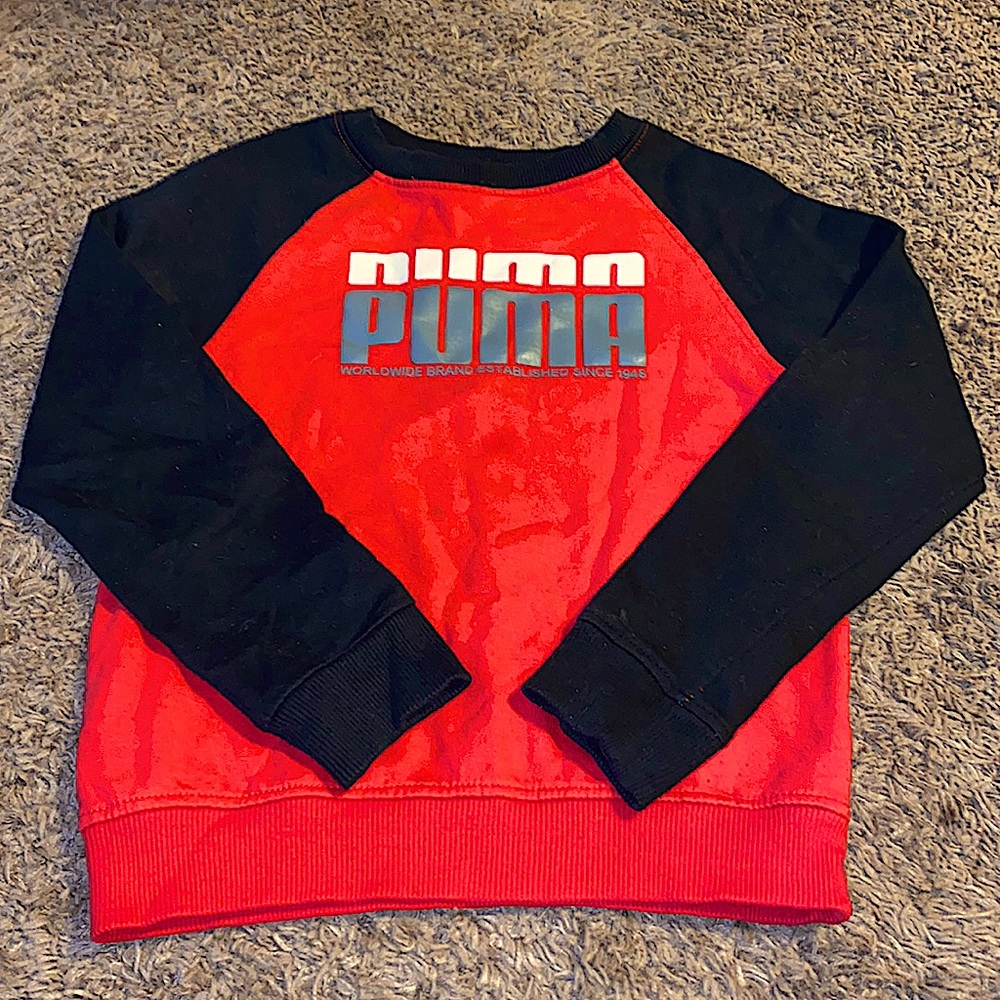 🦄3 FOR $15! Puma sweater